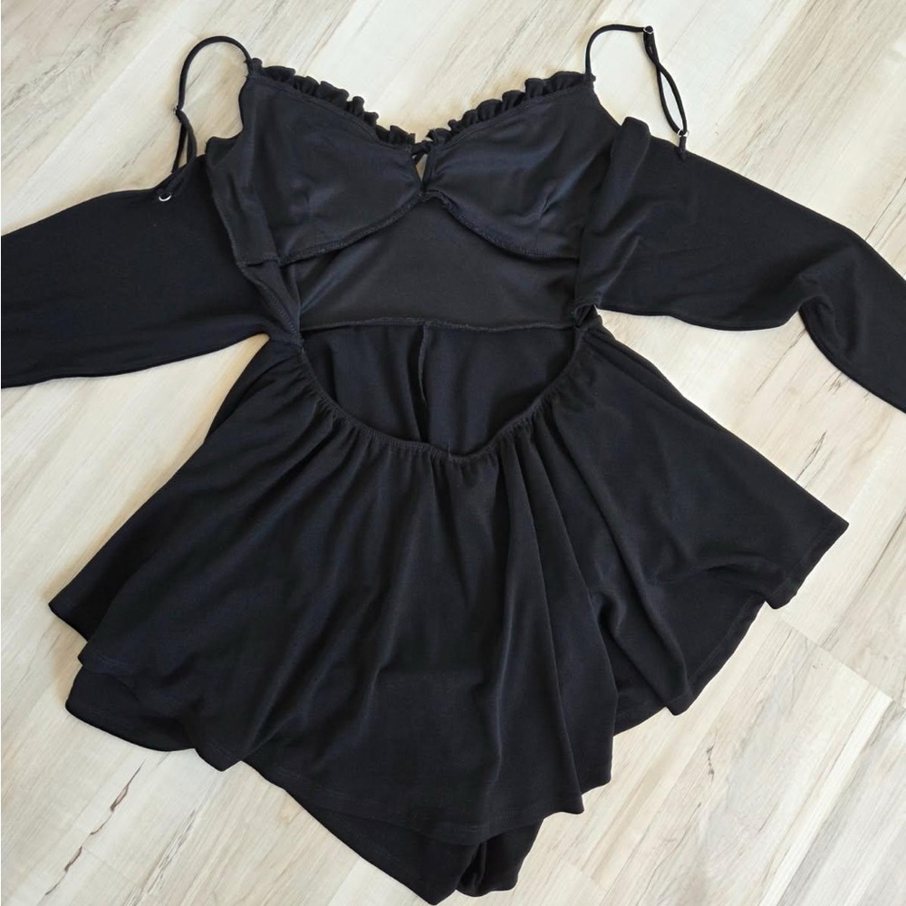 Windsor Black Tie Back Layered Romper Women’s Size Medium – NWOT - Picture 6 of 6